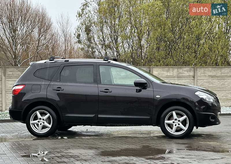 Внедорожник / Кроссовер Nissan Qashqai+2 2010 в Луцке