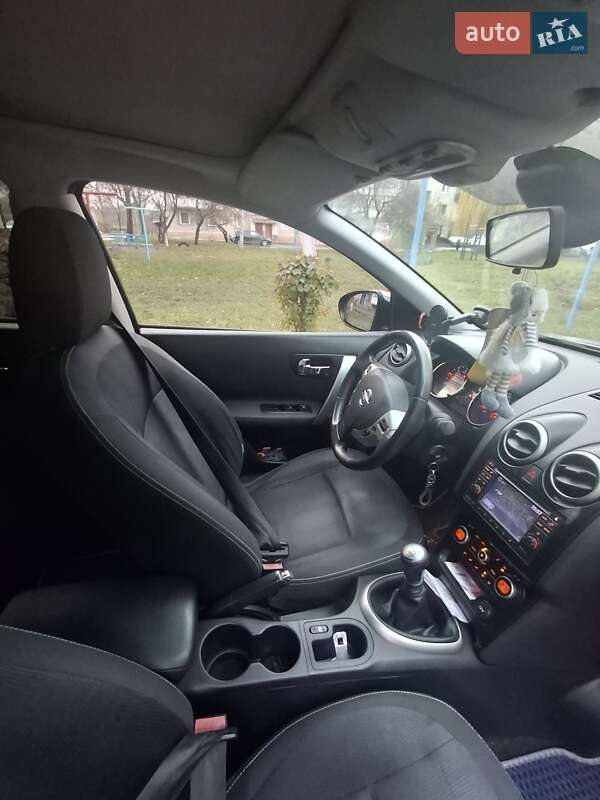 Позашляховик / Кросовер Nissan Qashqai+2 2010 в Старокостянтинові