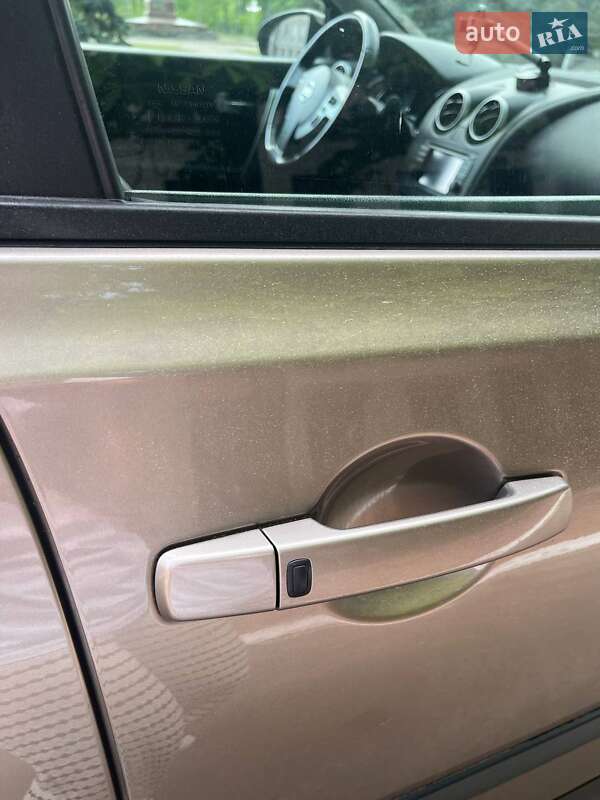 Внедорожник / Кроссовер Nissan Qashqai+2 2010 в Киеве