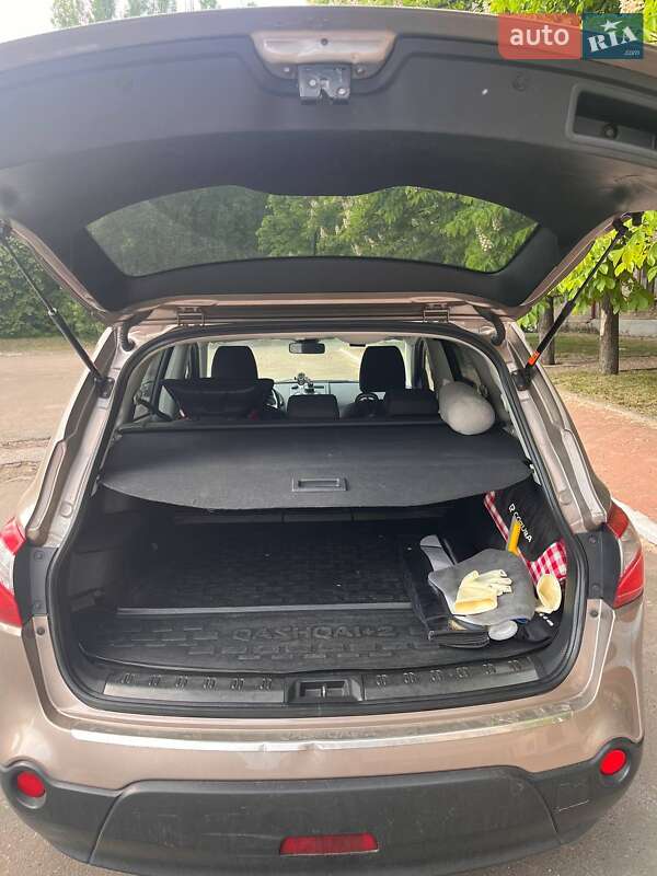 Внедорожник / Кроссовер Nissan Qashqai+2 2010 в Киеве