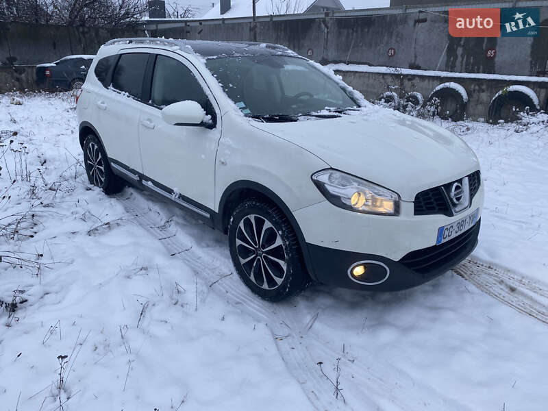 Внедорожник / Кроссовер Nissan Qashqai+2 2012 в Нововолынске