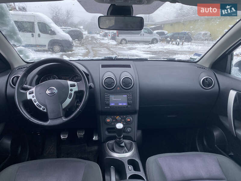 Внедорожник / Кроссовер Nissan Qashqai+2 2012 в Нововолынске