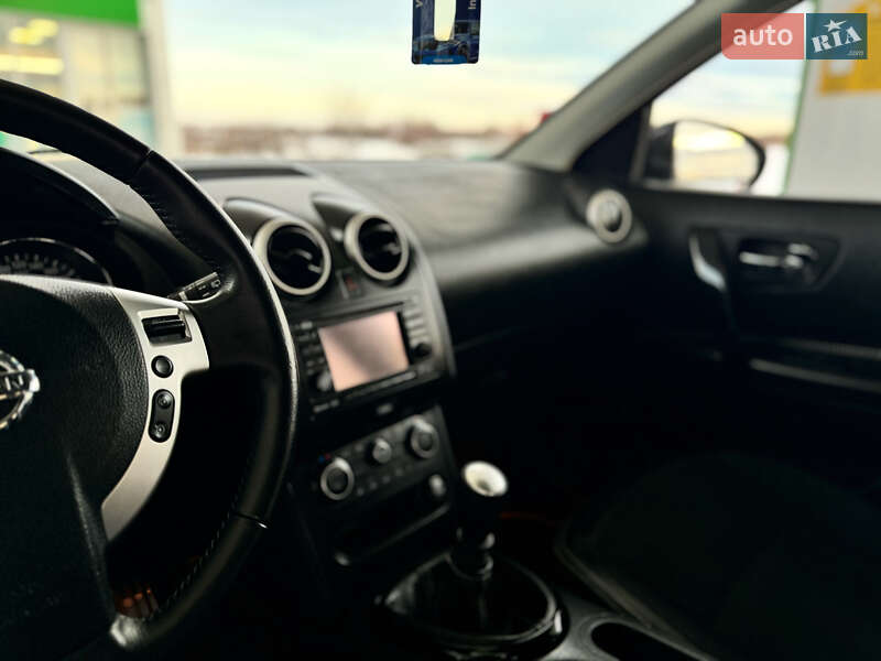 Позашляховик / Кросовер Nissan Qashqai+2 2013 в Стрию