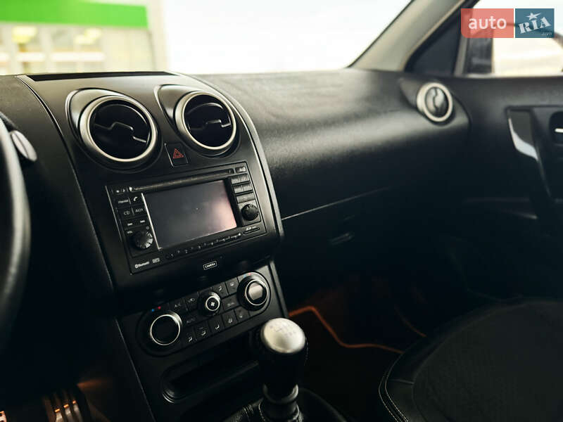 Позашляховик / Кросовер Nissan Qashqai+2 2013 в Стрию