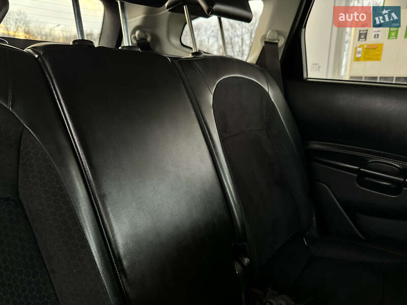 Позашляховик / Кросовер Nissan Qashqai+2 2013 в Стрию