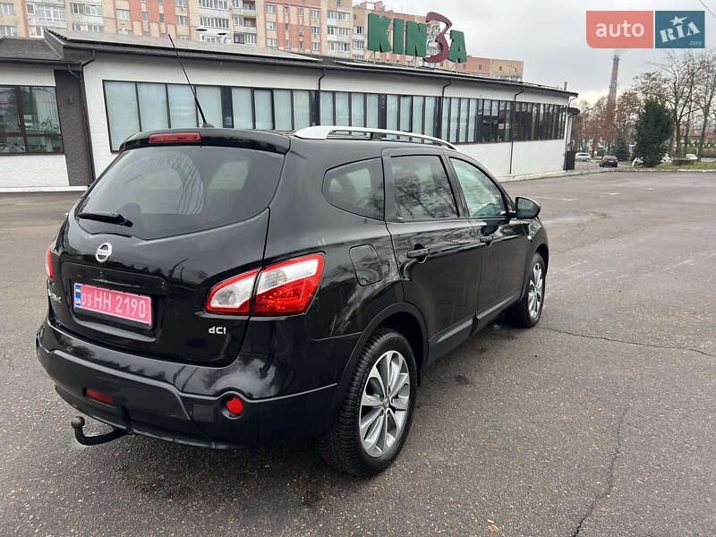 Позашляховик / Кросовер Nissan Qashqai+2 2010 в Рівному