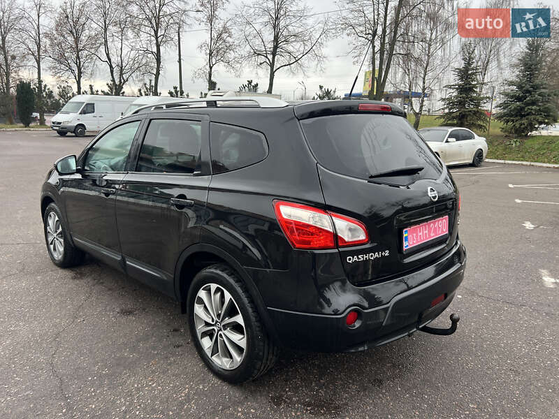 Позашляховик / Кросовер Nissan Qashqai+2 2010 в Рівному