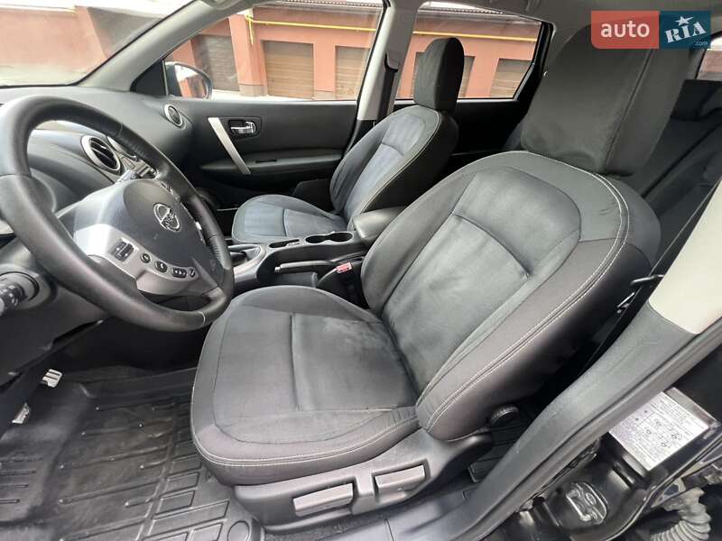 Внедорожник / Кроссовер Nissan Qashqai+2 2010 в Ивано-Франковске