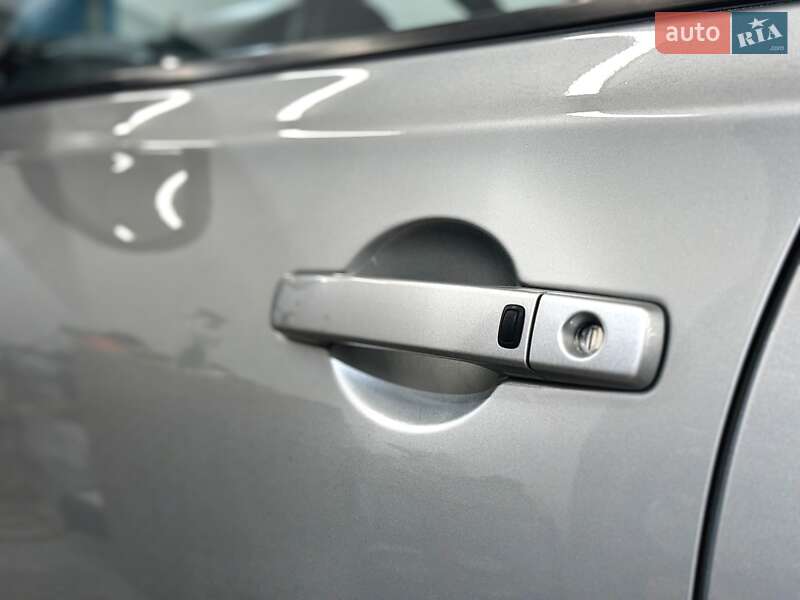 Позашляховик / Кросовер Nissan Qashqai+2 2010 в Стрию