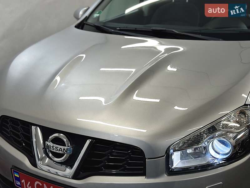 Позашляховик / Кросовер Nissan Qashqai+2 2010 в Стрию