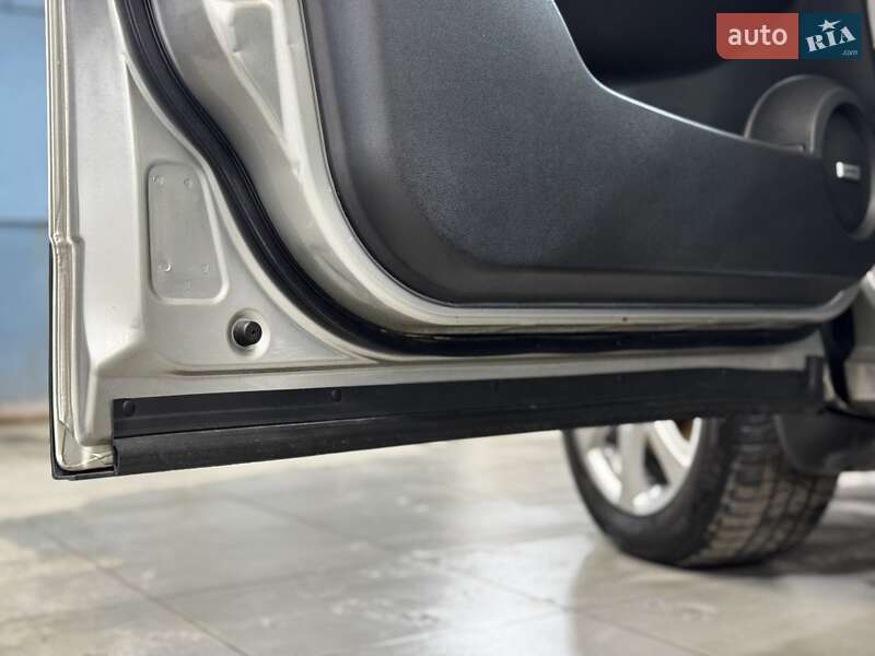 Позашляховик / Кросовер Nissan Qashqai+2 2010 в Стрию