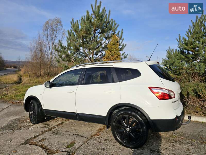 Позашляховик / Кросовер Nissan Qashqai+2 2010 в Новому Розділі фото 8 Позашляховик / Кросовер Nissan Qashqai+2 2010 в Новому Розділі