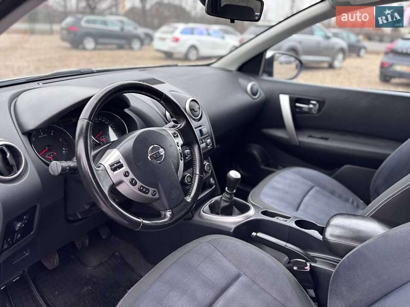 Позашляховик / Кросовер Nissan Qashqai+2 2010 в Коломиї
