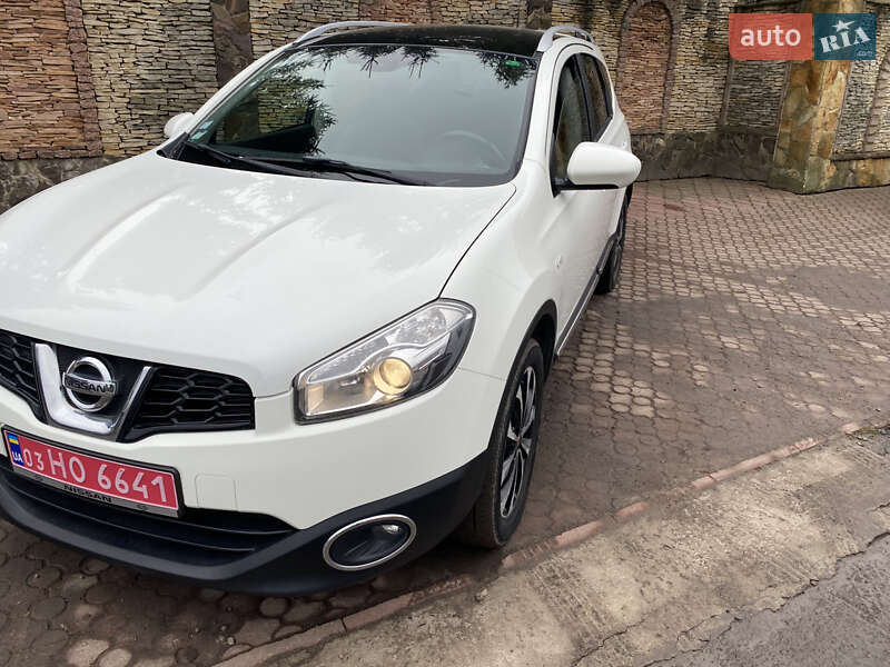 Позашляховик / Кросовер Nissan Qashqai+2 2012 в Нововолинську