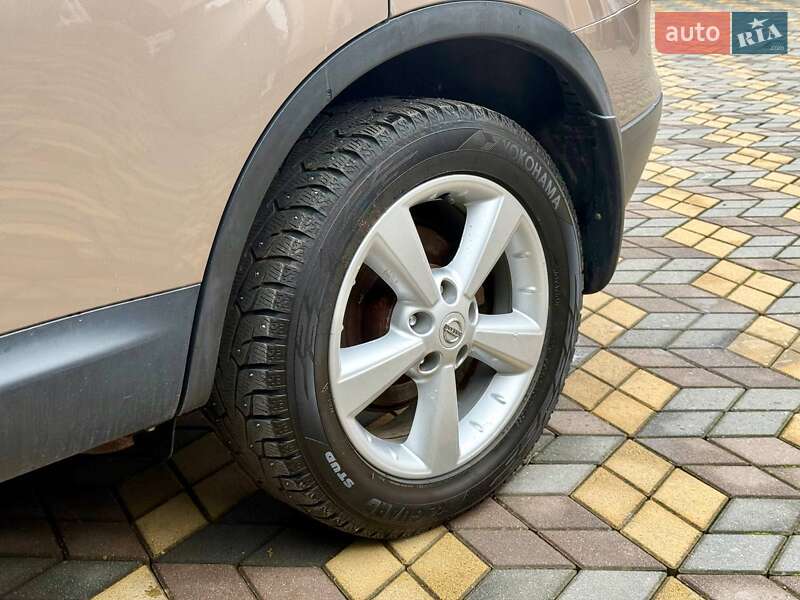 Внедорожник / Кроссовер Nissan Qashqai+2 2009 в Самборе