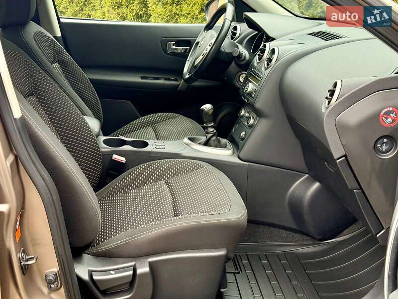 Внедорожник / Кроссовер Nissan Qashqai+2 2009 в Самборе