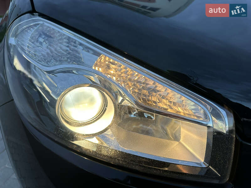 Позашляховик / Кросовер Nissan Qashqai+2 2011 в Вінниці