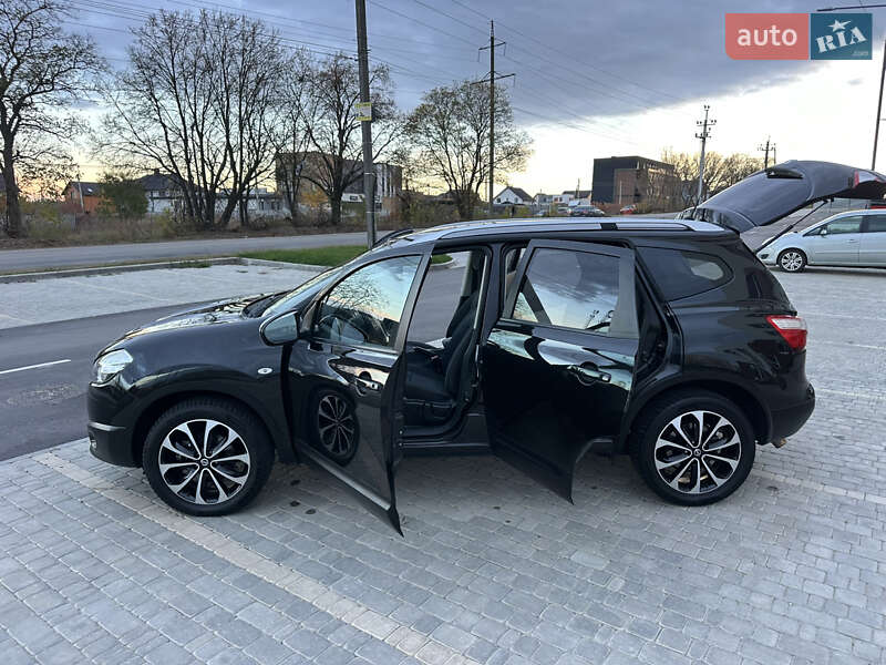Позашляховик / Кросовер Nissan Qashqai+2 2011 в Вінниці