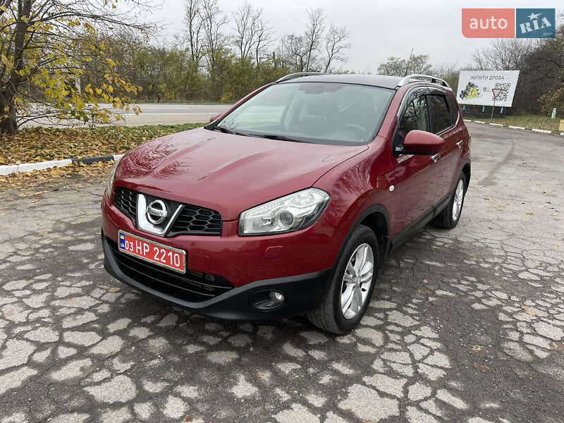 Внедорожник / Кроссовер Nissan Qashqai+2 2013 в Новоархангельске