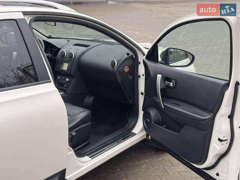 Позашляховик / Кросовер Nissan Qashqai+2 2013 в Костопілі