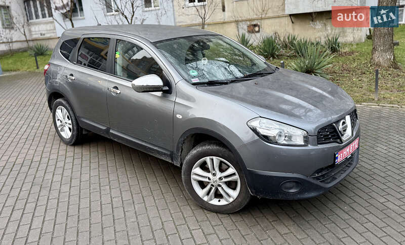Nissan Qashqai+2 2011