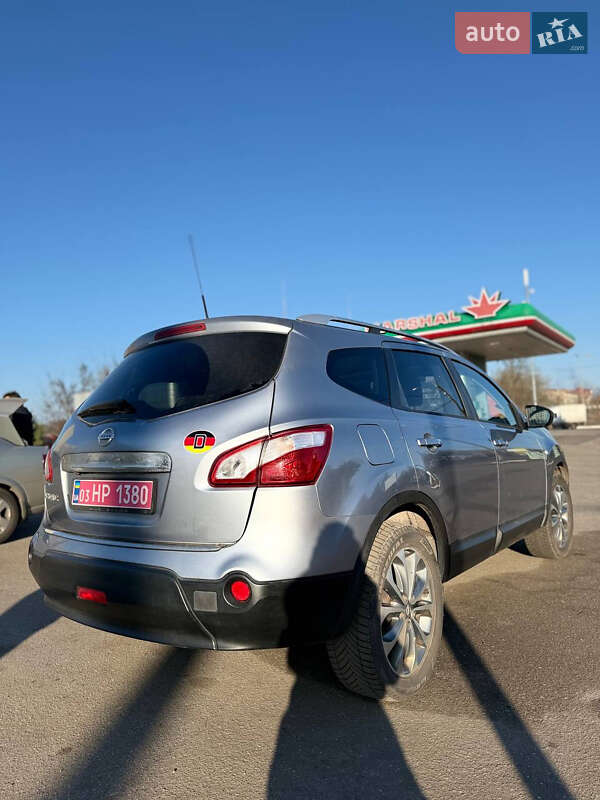 Внедорожник / Кроссовер Nissan Qashqai+2 2010 в Сумах