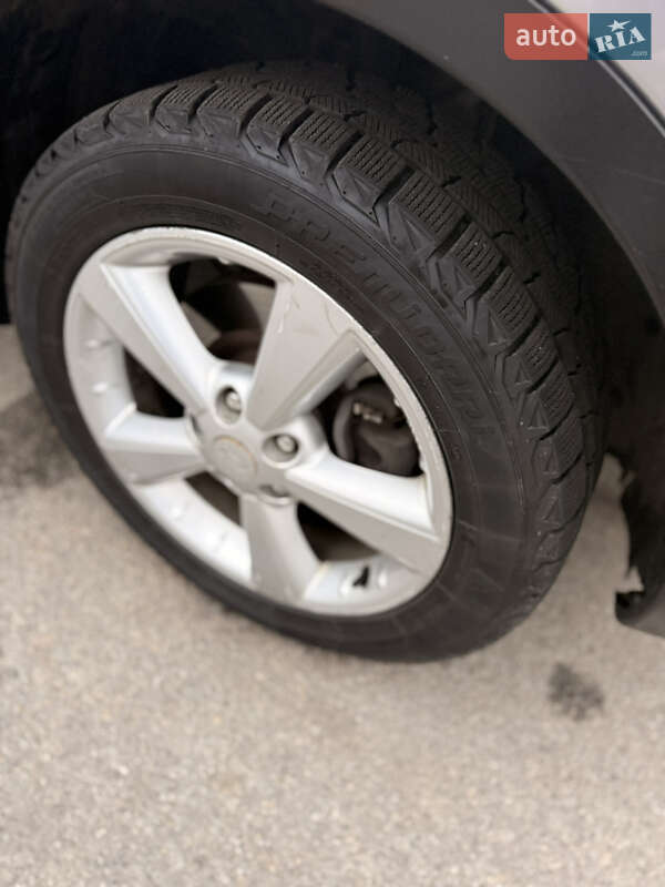 Позашляховик / Кросовер Nissan Qashqai+2 2008 в Києві