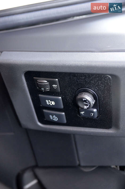 Позашляховик / Кросовер Nissan Qashqai+2 2013 в Ромнах