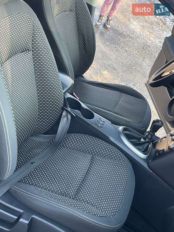 Внедорожник / Кроссовер Nissan Qashqai+2 2008 в Ровно фото 57 Внедорожник / Кроссовер Nissan Qashqai+2 2008 в Ровно