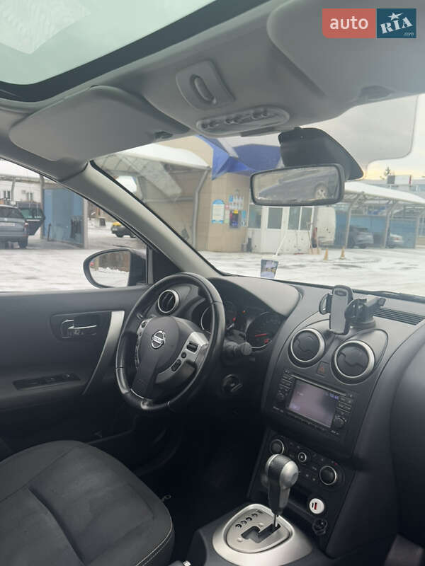 Позашляховик / Кросовер Nissan Qashqai+2 2011 в Луцьку