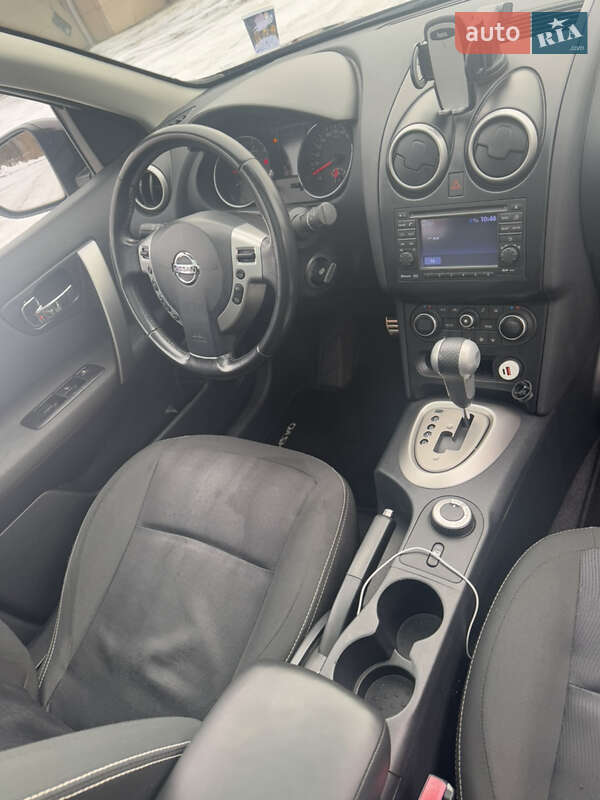 Позашляховик / Кросовер Nissan Qashqai+2 2011 в Луцьку
