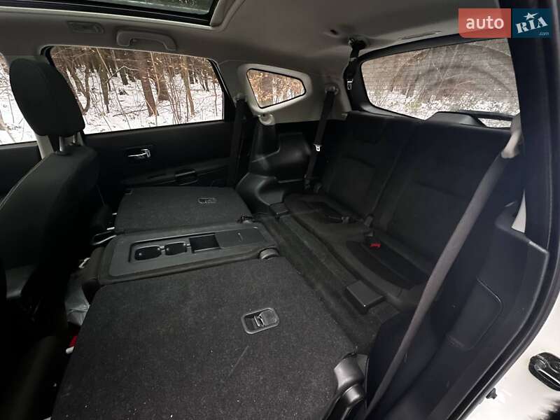 Внедорожник / Кроссовер Nissan Qashqai+2 2011 в Ивано-Франковске