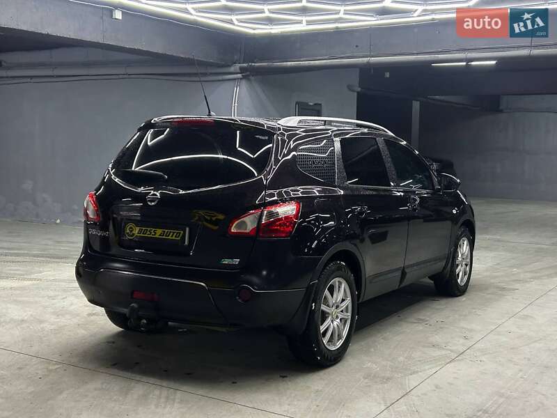 Внедорожник / Кроссовер Nissan Qashqai+2 2012 в Черновцах