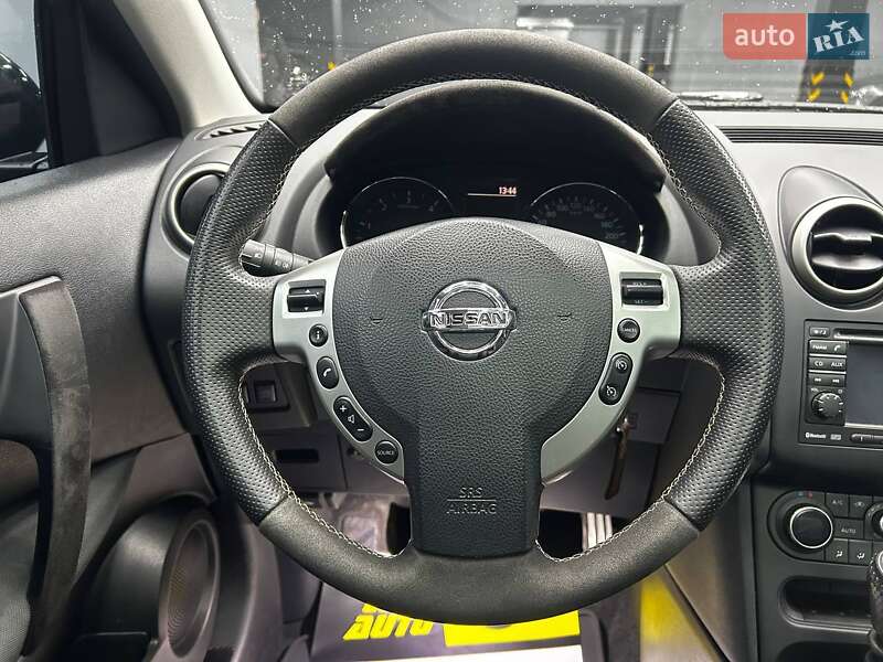 Внедорожник / Кроссовер Nissan Qashqai+2 2012 в Черновцах