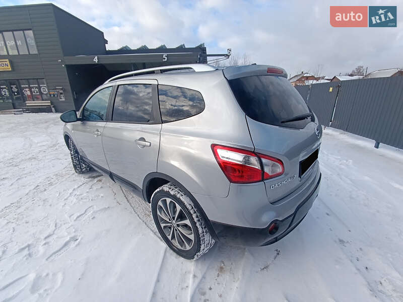 Внедорожник / Кроссовер Nissan Qashqai+2 2010 в Хмельницком