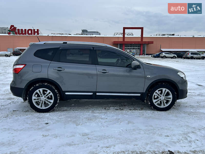 Позашляховик / Кросовер Nissan Qashqai+2 2012 в Києві