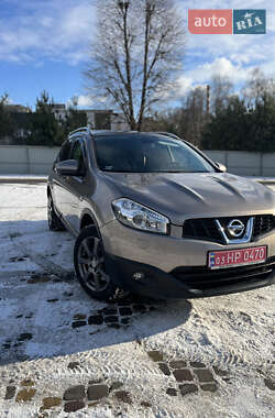Позашляховик / Кросовер Nissan Qashqai+2 2010 в Луцьку