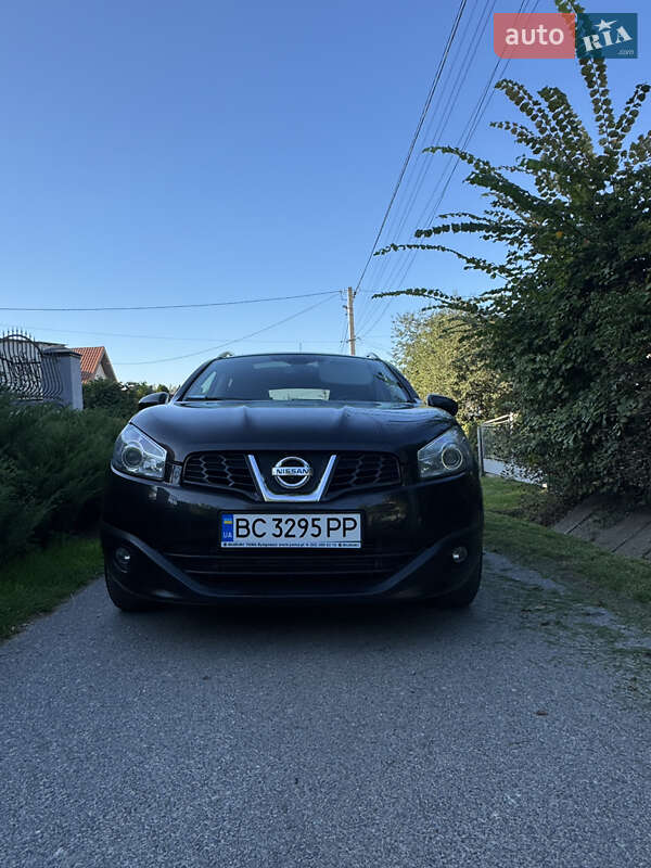 Nissan Qashqai+2 2012