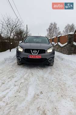 Внедорожник / Кроссовер Nissan Qashqai+2 2012 в Звягеле