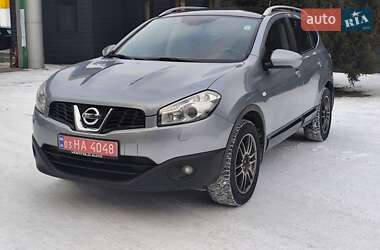 Внедорожник / Кроссовер Nissan Qashqai+2 2010 в Баре