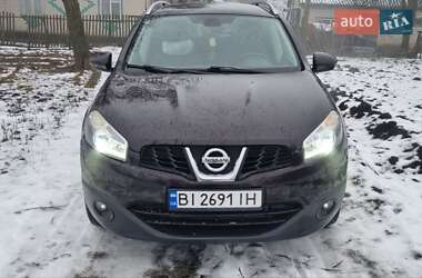 Позашляховик / Кросовер Nissan Qashqai+2 2011 в Полтаві