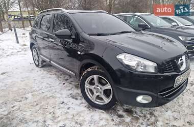 Позашляховик / Кросовер Nissan Qashqai+2 2011 в Івано-Франківську