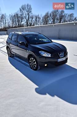 Позашляховик / Кросовер Nissan Qashqai+2 2011 в Києві