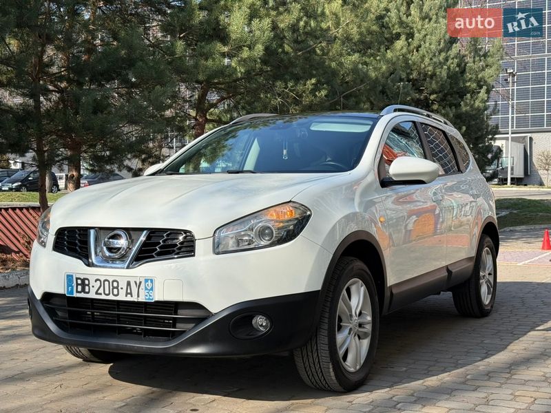 Nissan Qashqai+2 2010