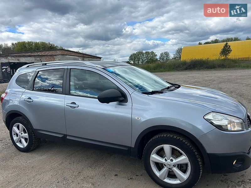 Nissan Qashqai+2 2012