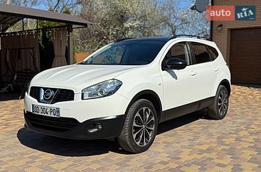 Позашляховик / Кросовер Nissan Qashqai+2 2013 в Києві