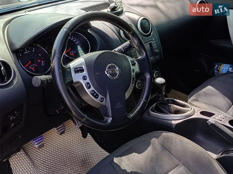 Nissan Qashqai+2