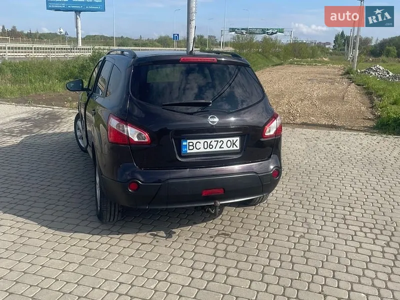 Nissan Qashqai+2