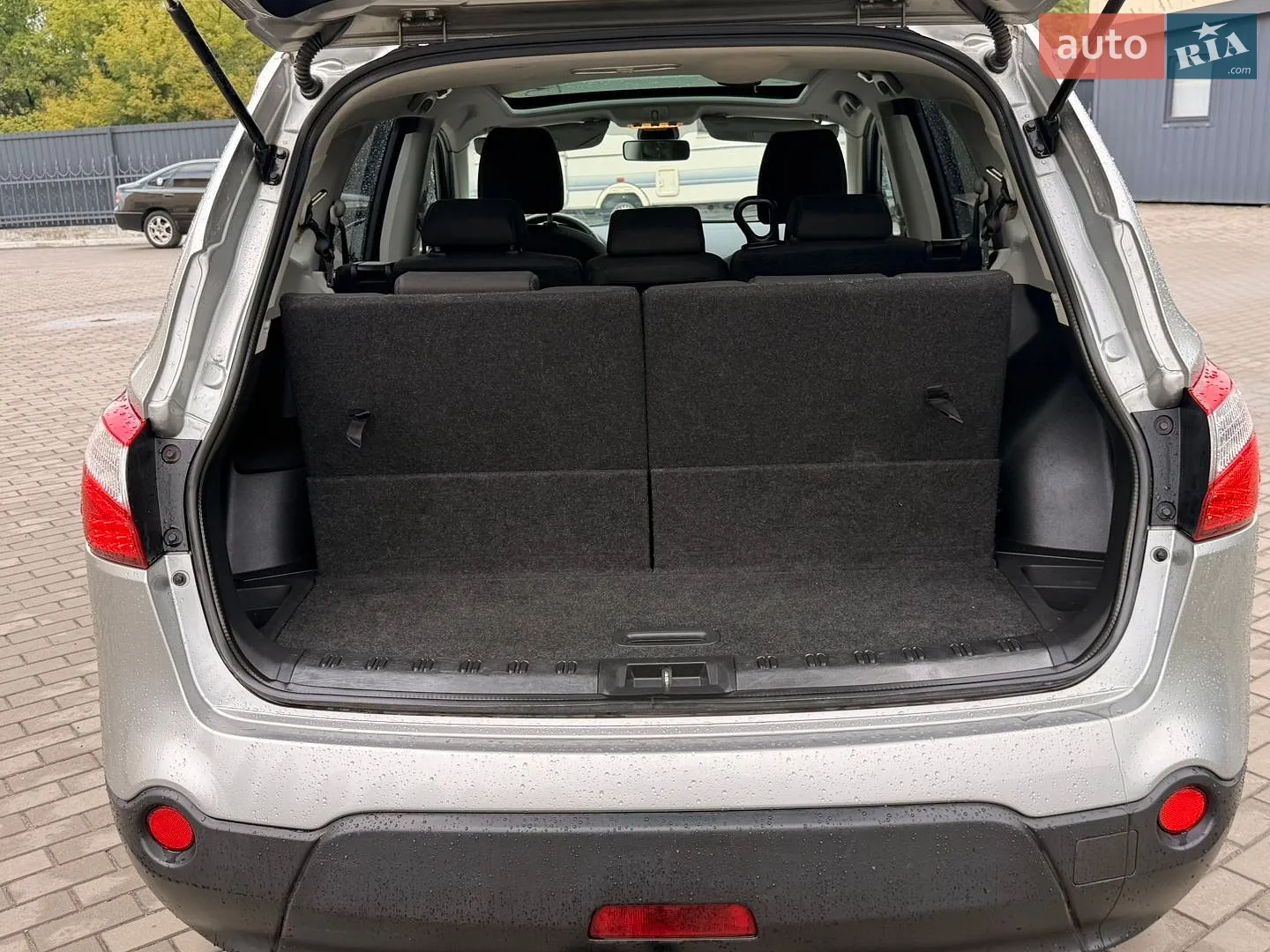 2010 Nissan Qashqai+2 - мініатюра 14