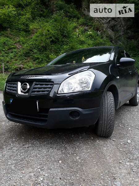 Минивэн Nissan Qashqai 2008 в Рахове